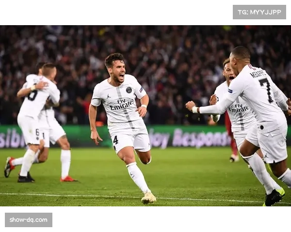 巴黎圣日耳曼3比2胜里昂 客场险胜保住领头羊位置